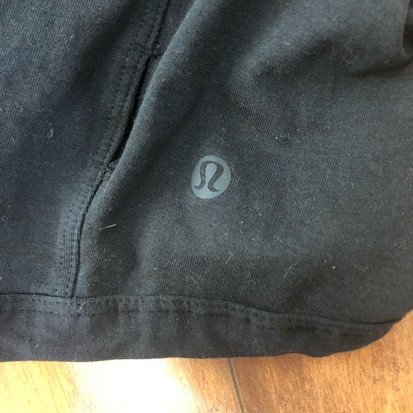Lululemon it’s a tie tee shirt - Picture 3 of 3
